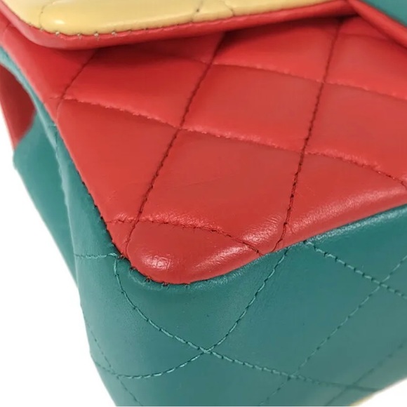 Chanel matrassie block color omg worn once had everyone looking at this stunner - Picture 6 of 12